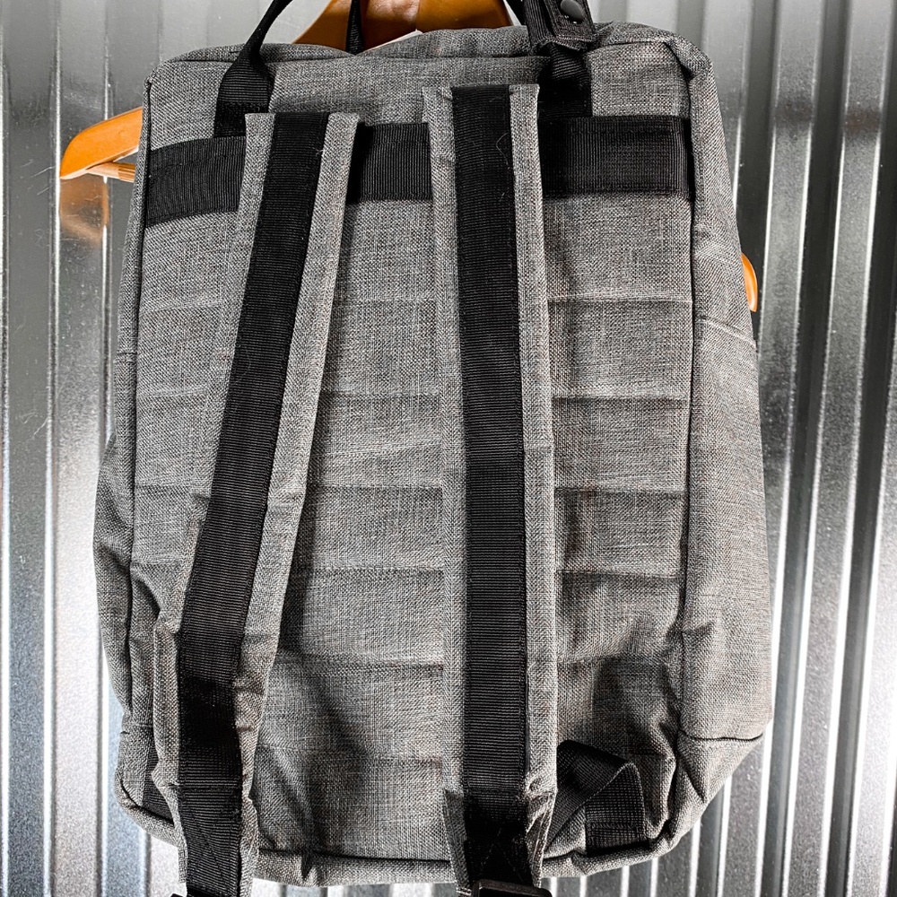 Springfield Backpack - Picture 4 of 8